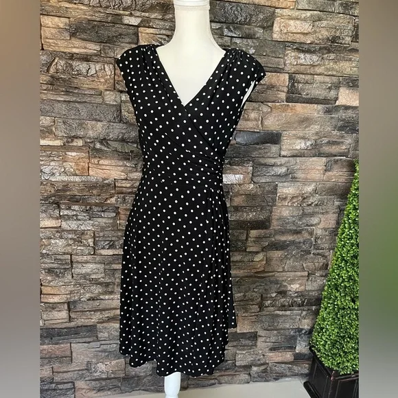 Ralph Lauren Black and White V-Neck Midi Dress - Picture 3 of 8